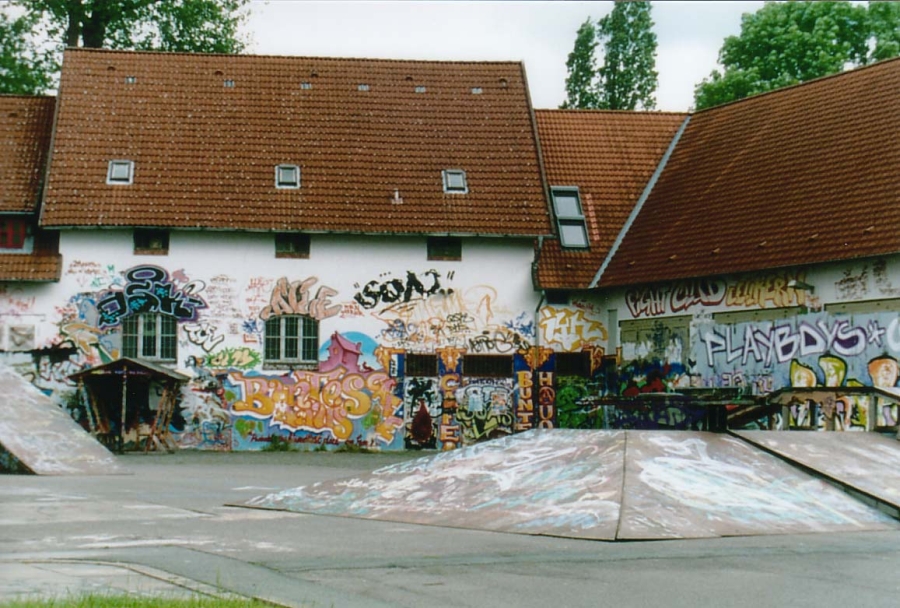 2000.06.01.Buntes.Haus